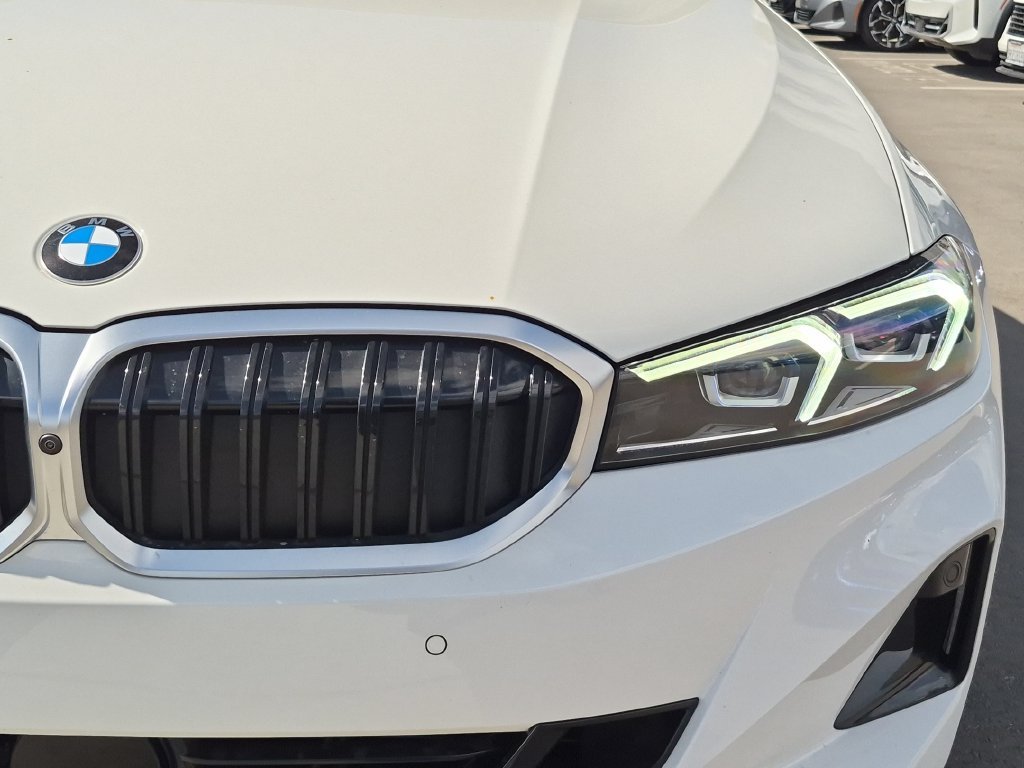 Used 2025 Alpine White BMW 330i image 23