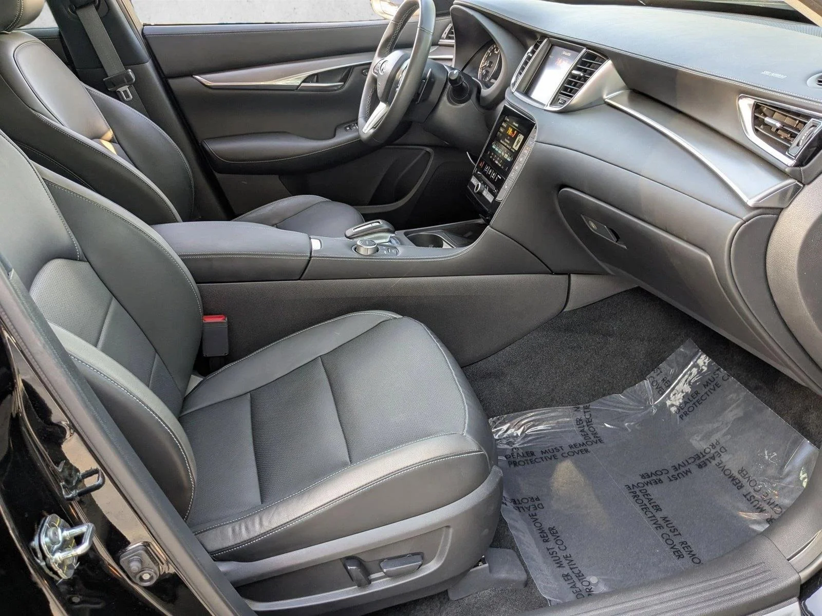 Used 2023 Black Obsidian INFINITI LUXE image 22