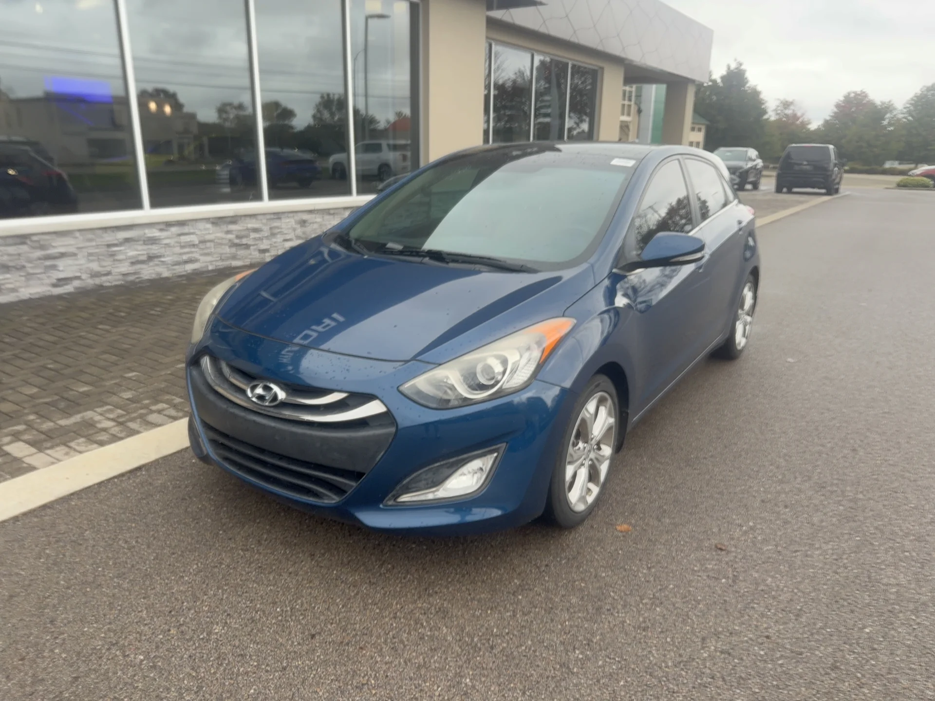 Used 2014 Windy Sea Blue Hyundai Base image 8