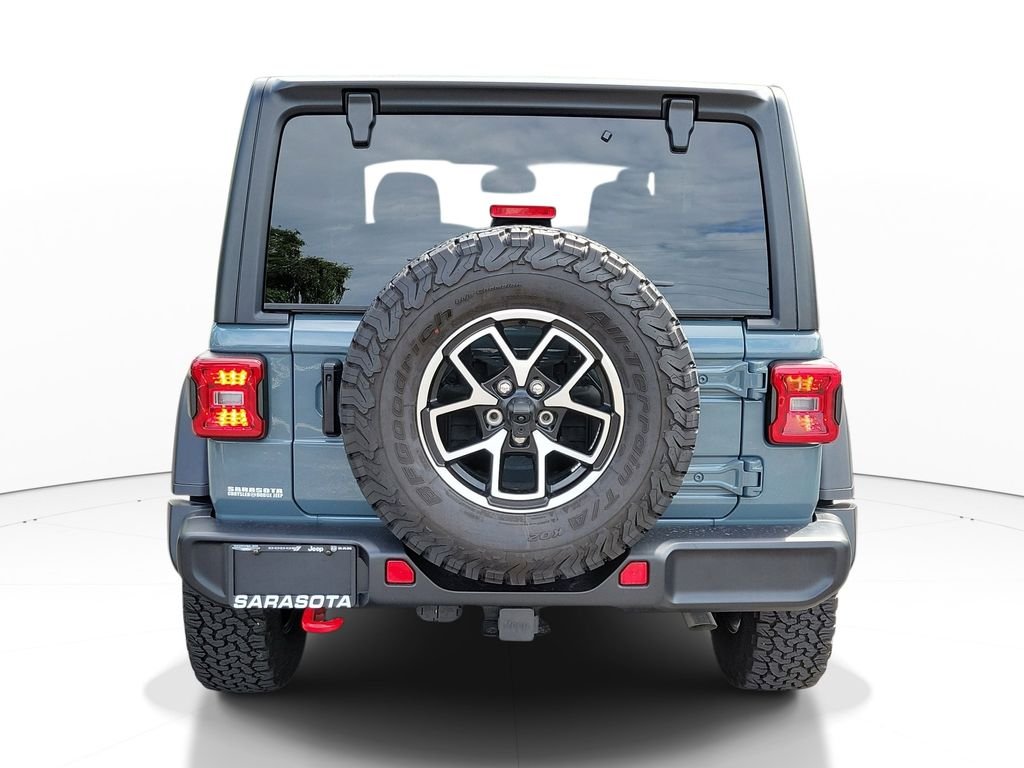 Used 2024 Gray Jeep Rubicon image 4