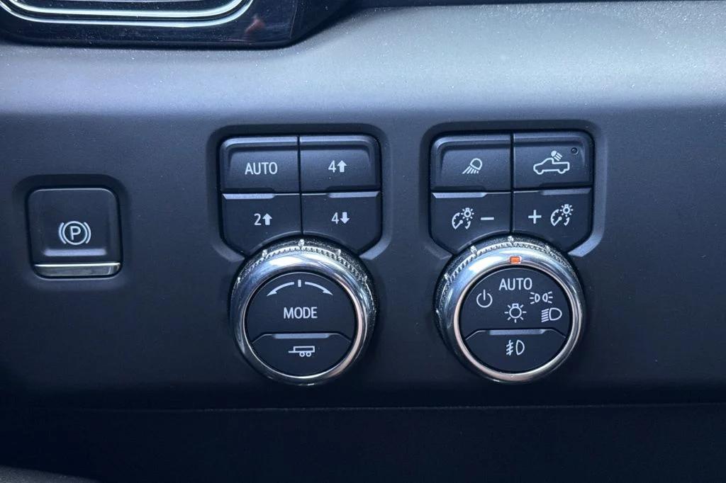 Used 2024 Thunderstorm Gray GMC AT4 image 34