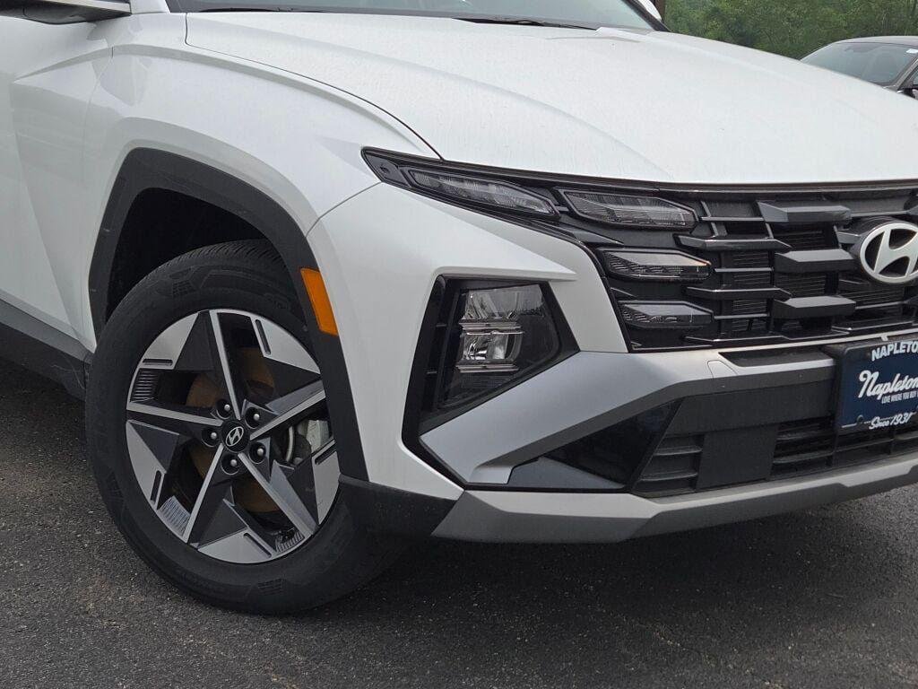 New 2025 Serenity White Pearl Hyundai SEL Convenience AWD image 3