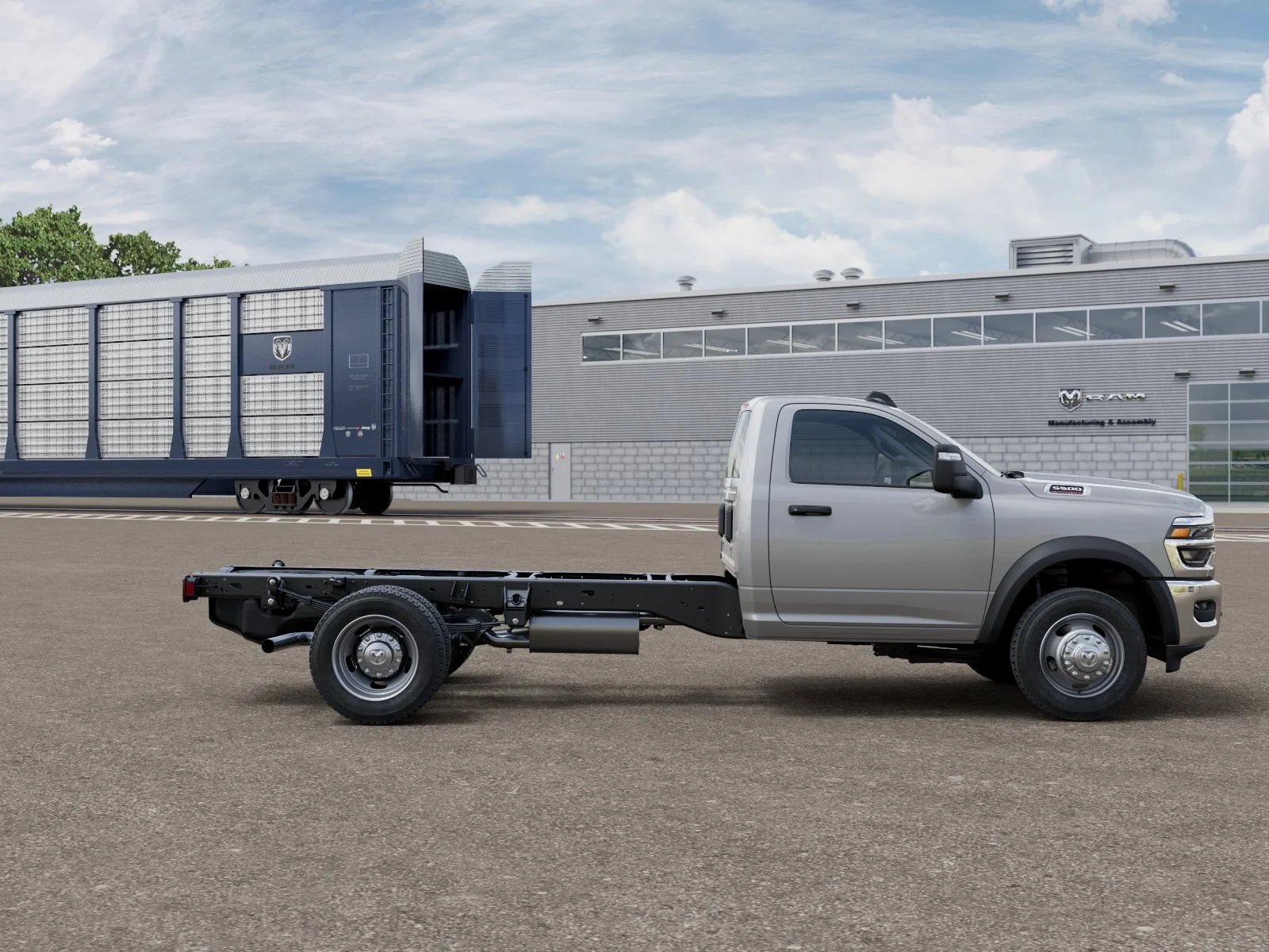 New 2026 Silver-Zynith Exterior Paint RAM TRADESMAN image 12