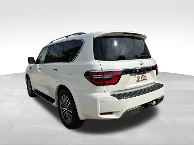 Used 2022 White Nissan SL image 5