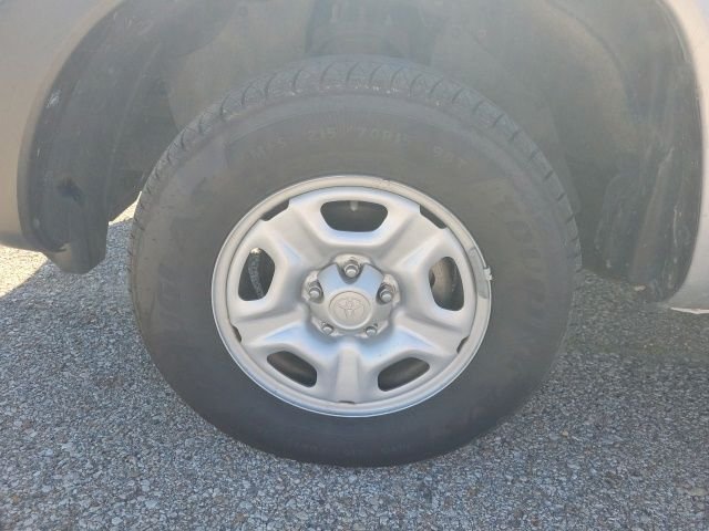 Used 2011 Silver Toyota Base image 18