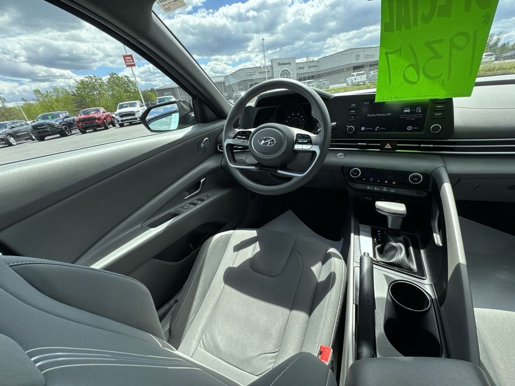 Certified Used 2023 Black Hyundai SEL image 15