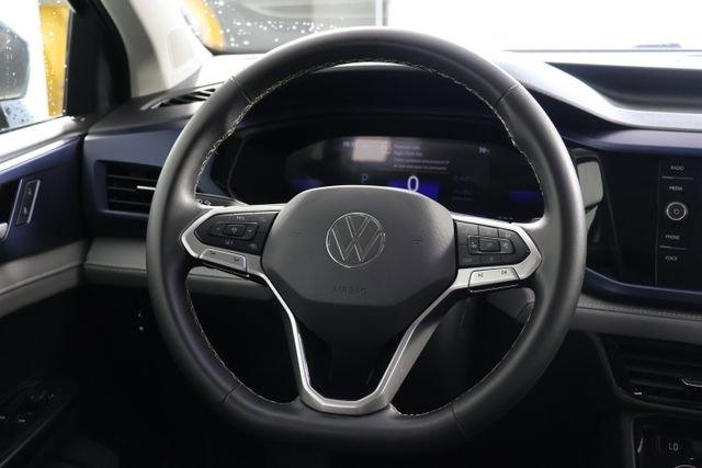 Used 2024 Gray Volkswagen 1.5T SE image 10