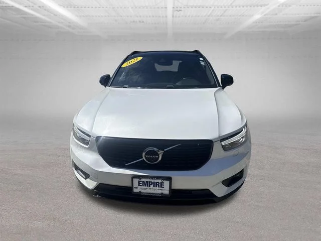 Used 2021 White Volvo R-Design image 14