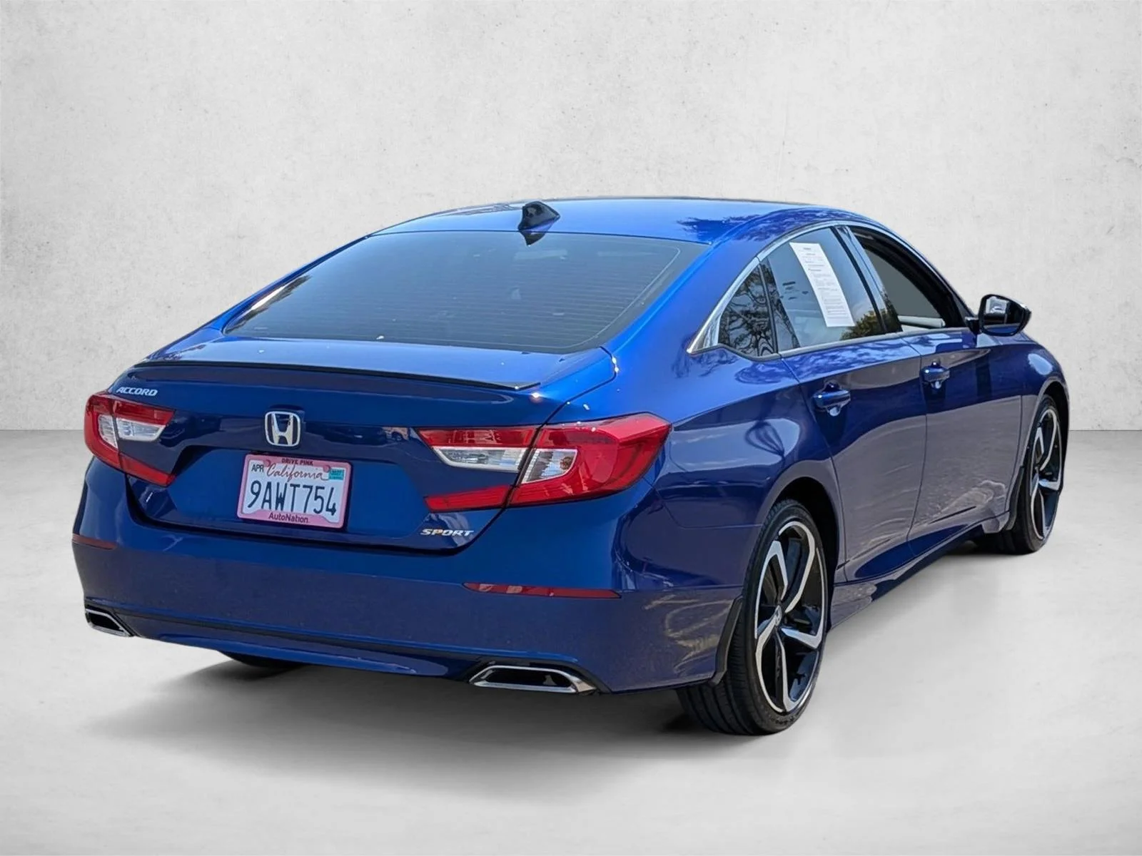 Used 2022 Still Night Pearl Honda Sport image 5