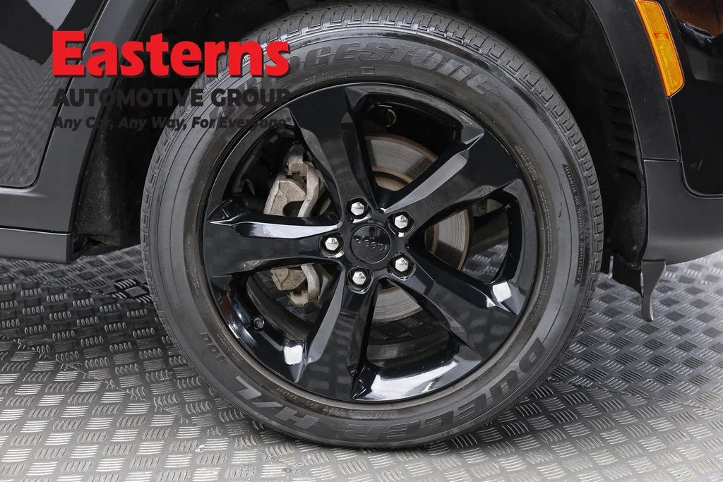 Used 2024 Black Jeep Altitude image 31