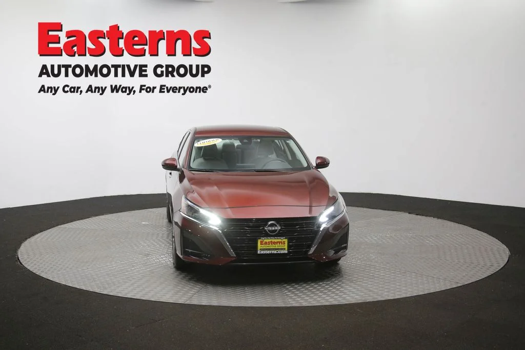 Used 2023 Red Nissan 2.5 SV image 51