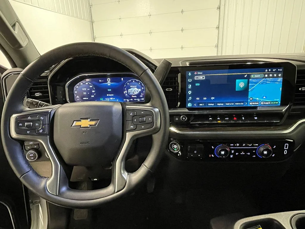 Used 2026 White Chevrolet LT image 34
