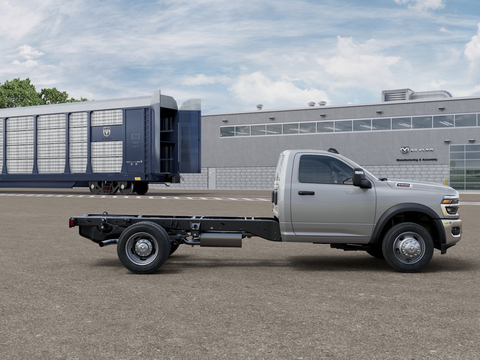 New 2026 Silver-Zynith Exterior Paint RAM TRADESMAN image 12