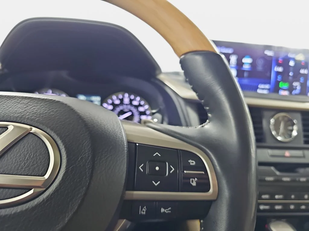 Certified Used 2022 White Lexus 450h image 17