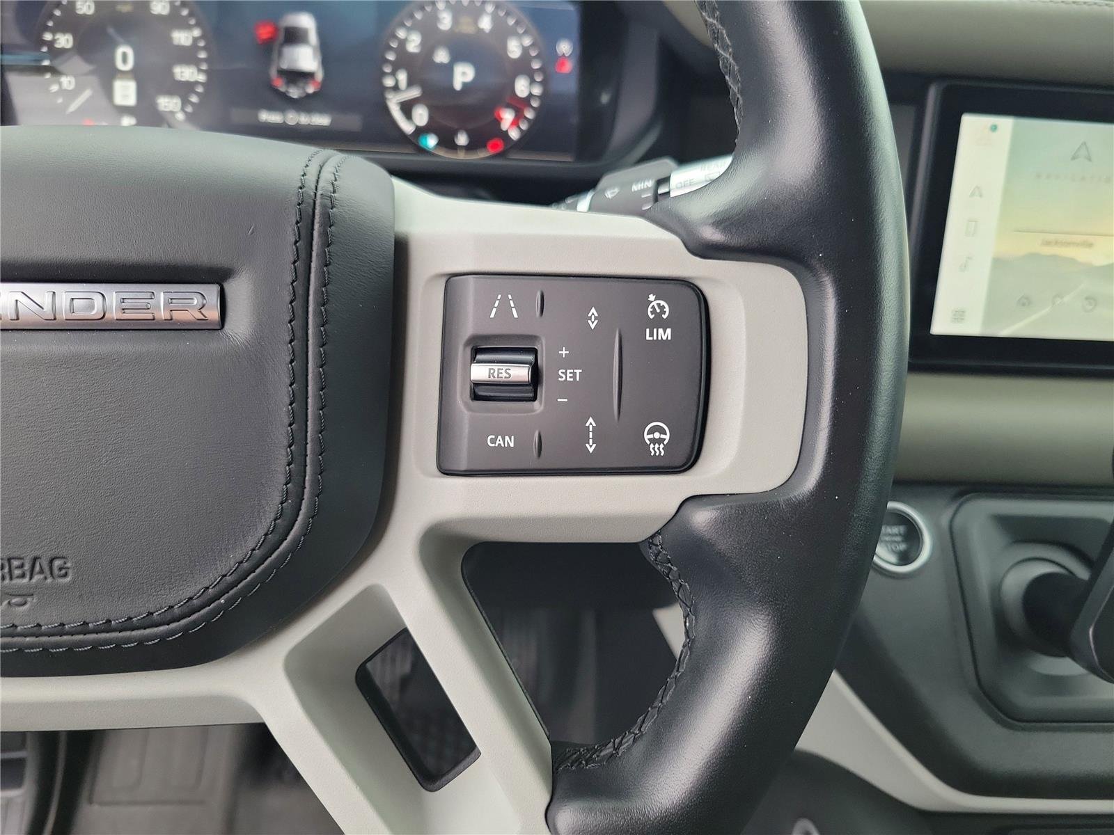 Used 2020 Fuji White Land Rover HSE image 18