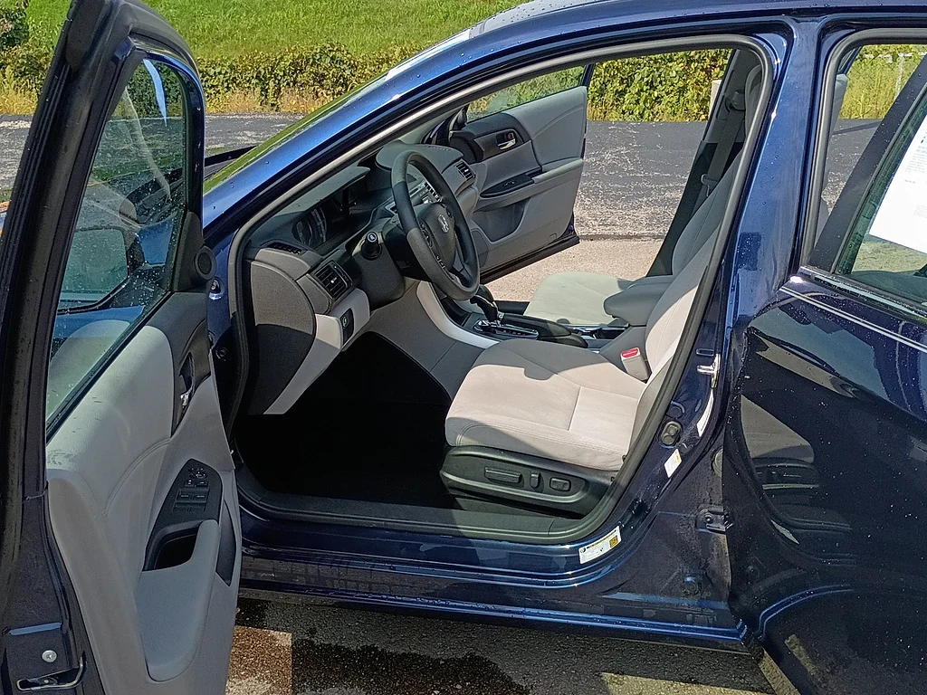 Used 2014 Obsidian Blue Pearl Honda EX image 11