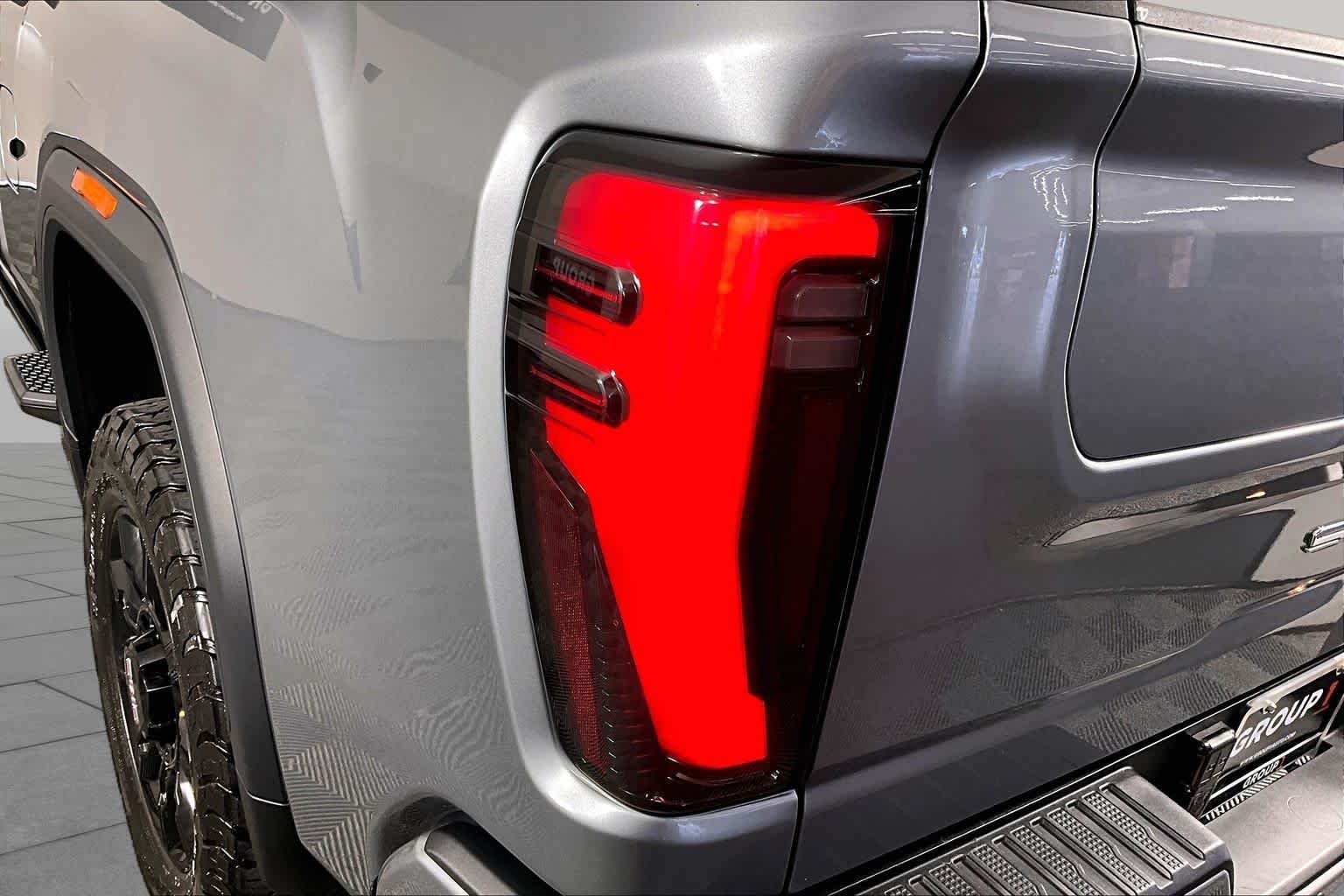 Used 2024 Sterling Metallic GMC AT4 image 28