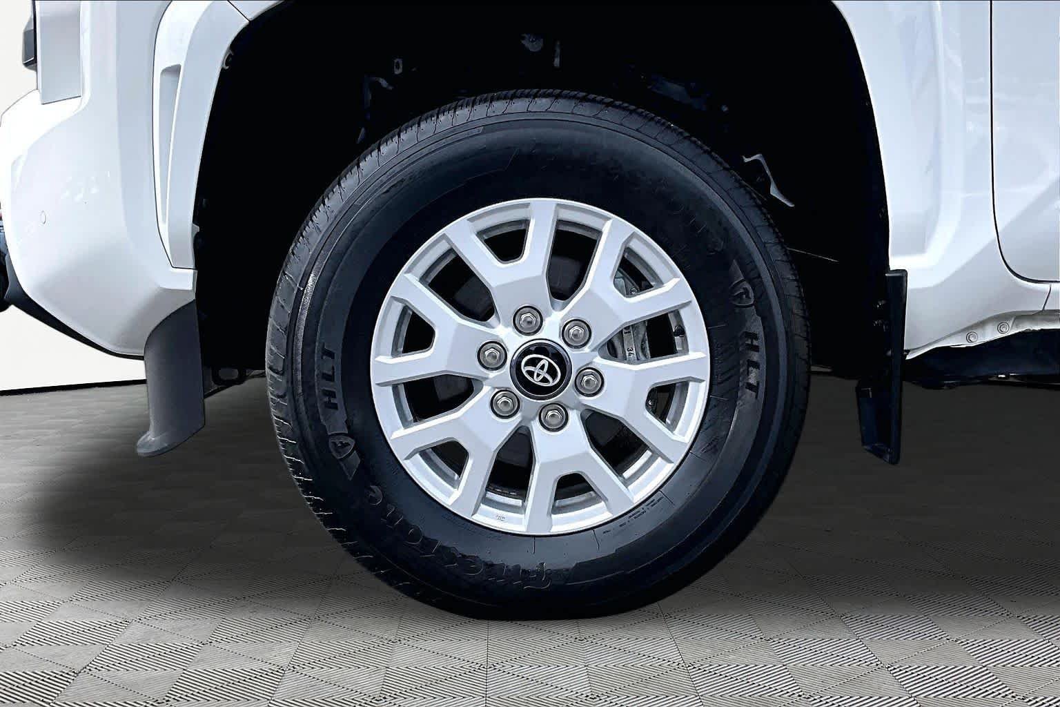Used 2024 Ice Cap Toyota SR5 image 11