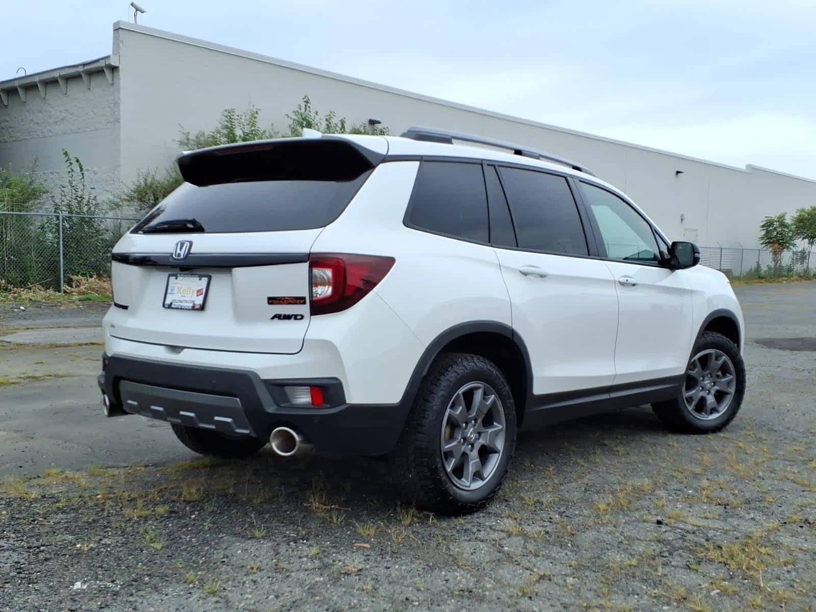 Certified Used 2024 Platinum White Pearl Honda TrailSport image 5