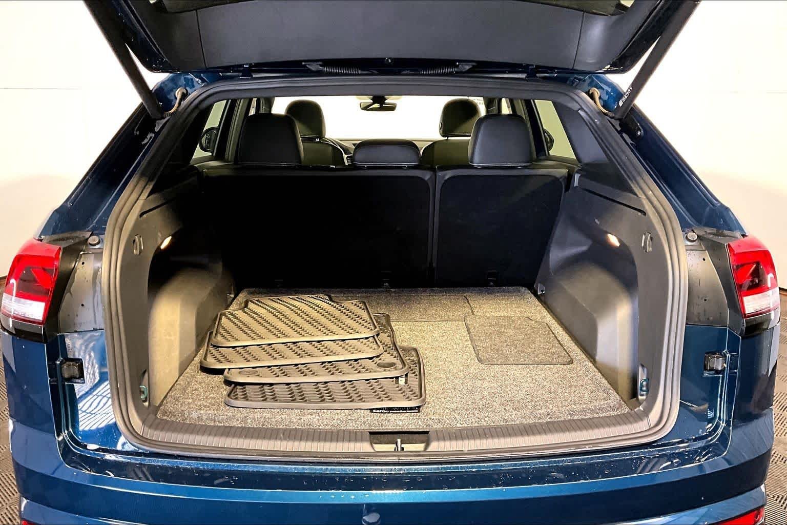 Used 2023 Tourmaline Blue Metallic Volkswagen 3.6L V6 SEL R-Line Black image 36
