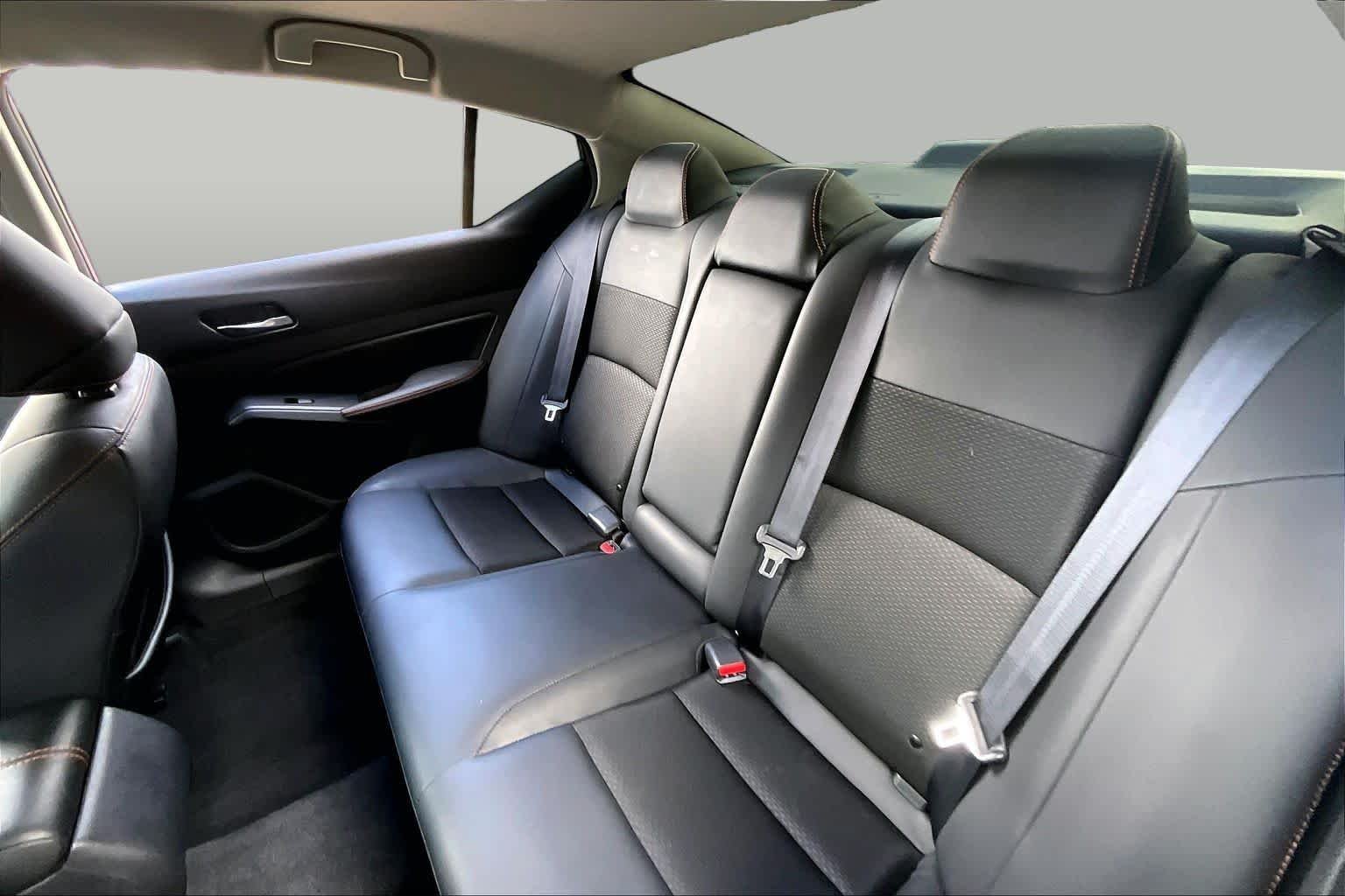 Used 2021 Super Black Nissan 2.5 SR image 19