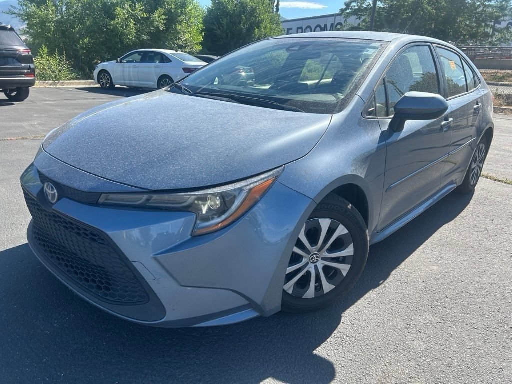 Used 2022 Celestite Toyota LE image 23