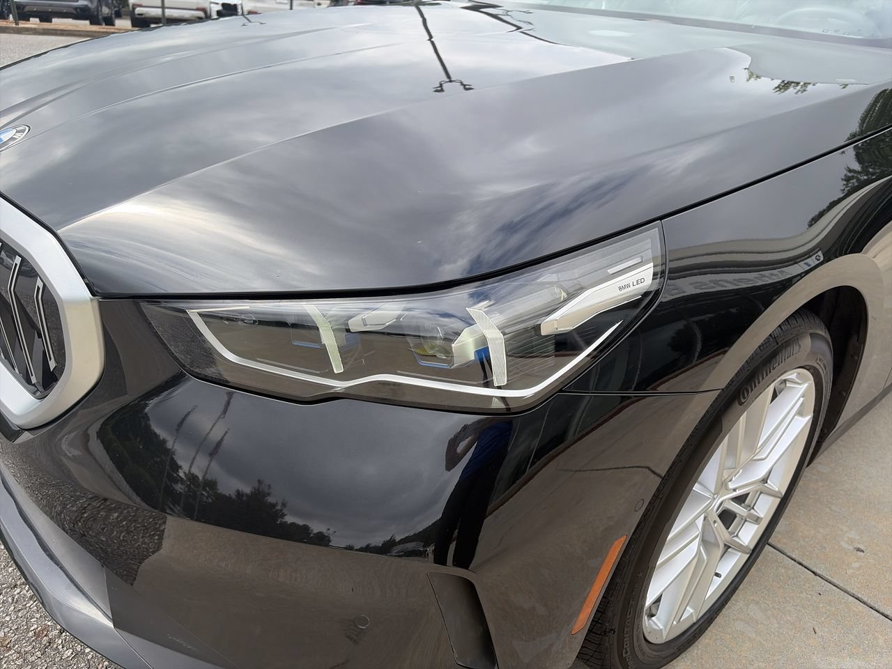 Used 2025 Black Sapphire Metallic BMW 530i image 11