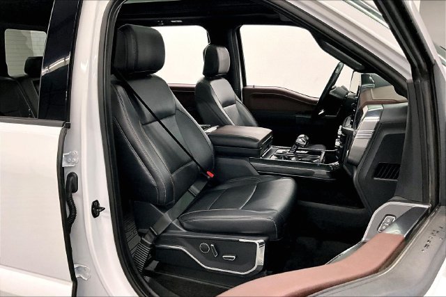 Used 2022 Oxford White Ford Lariat image 8
