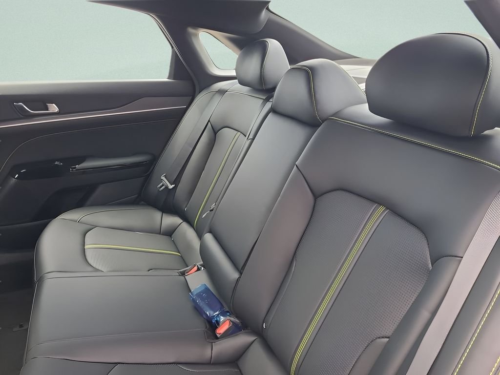 2026 Kia K5 GT - Photo 14