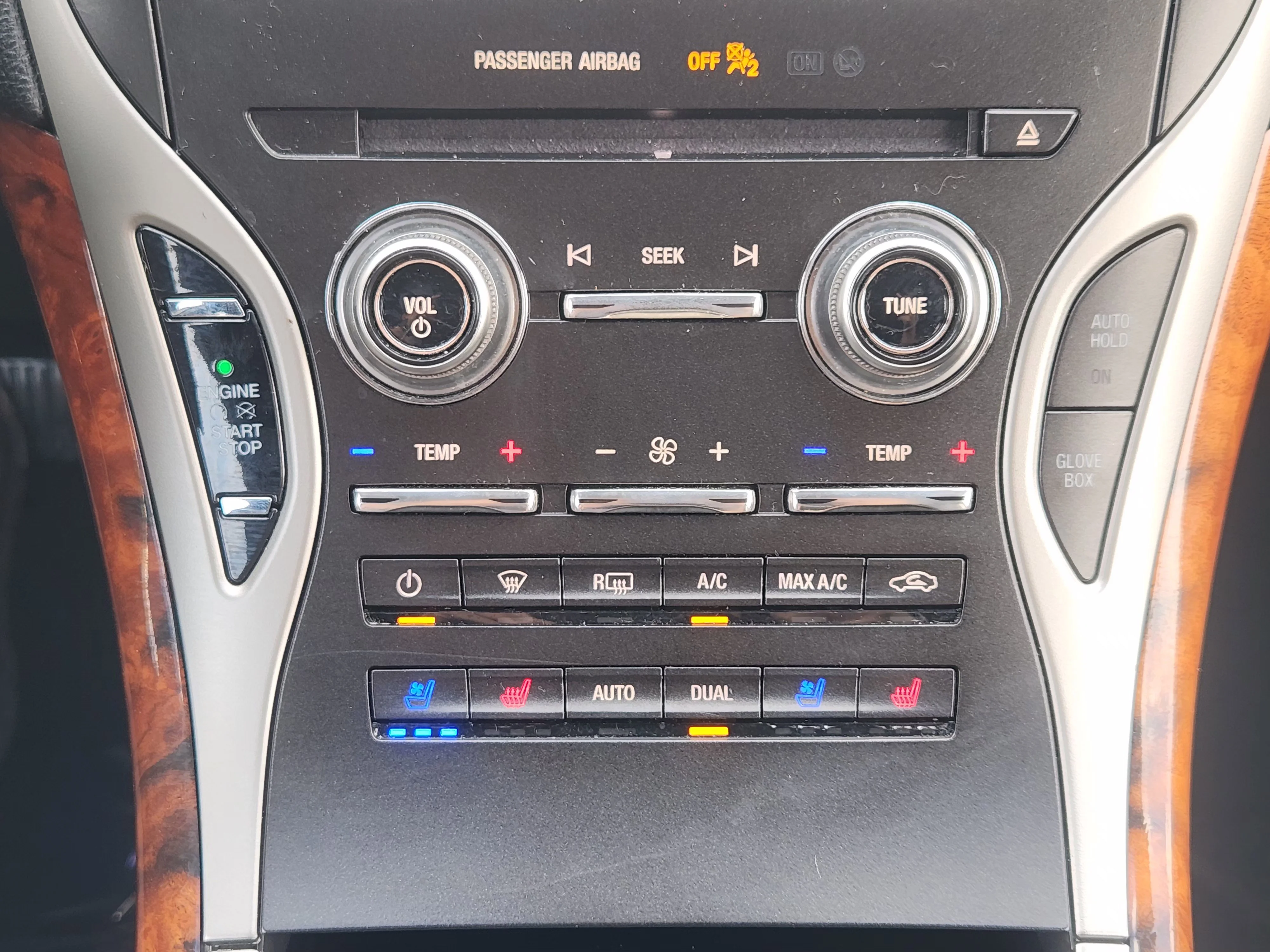 Used 2019  Lincoln Reserve image 20