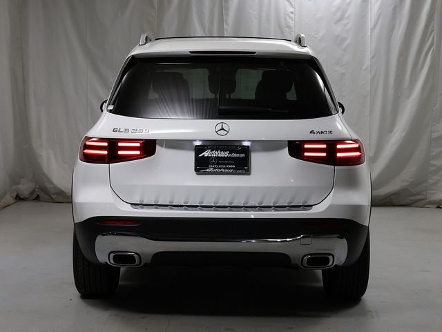 New 2026 Polar White Mercedes-Benz GLB 250 image 7