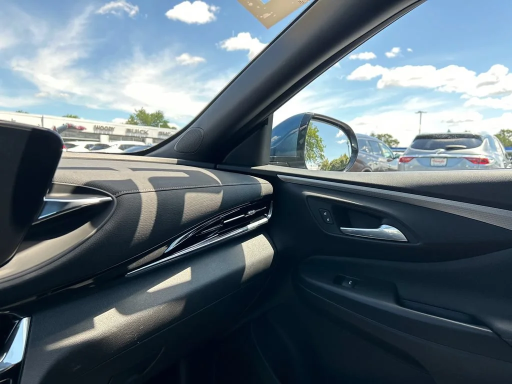 2025 Buick Envista Avenir - Photo 29