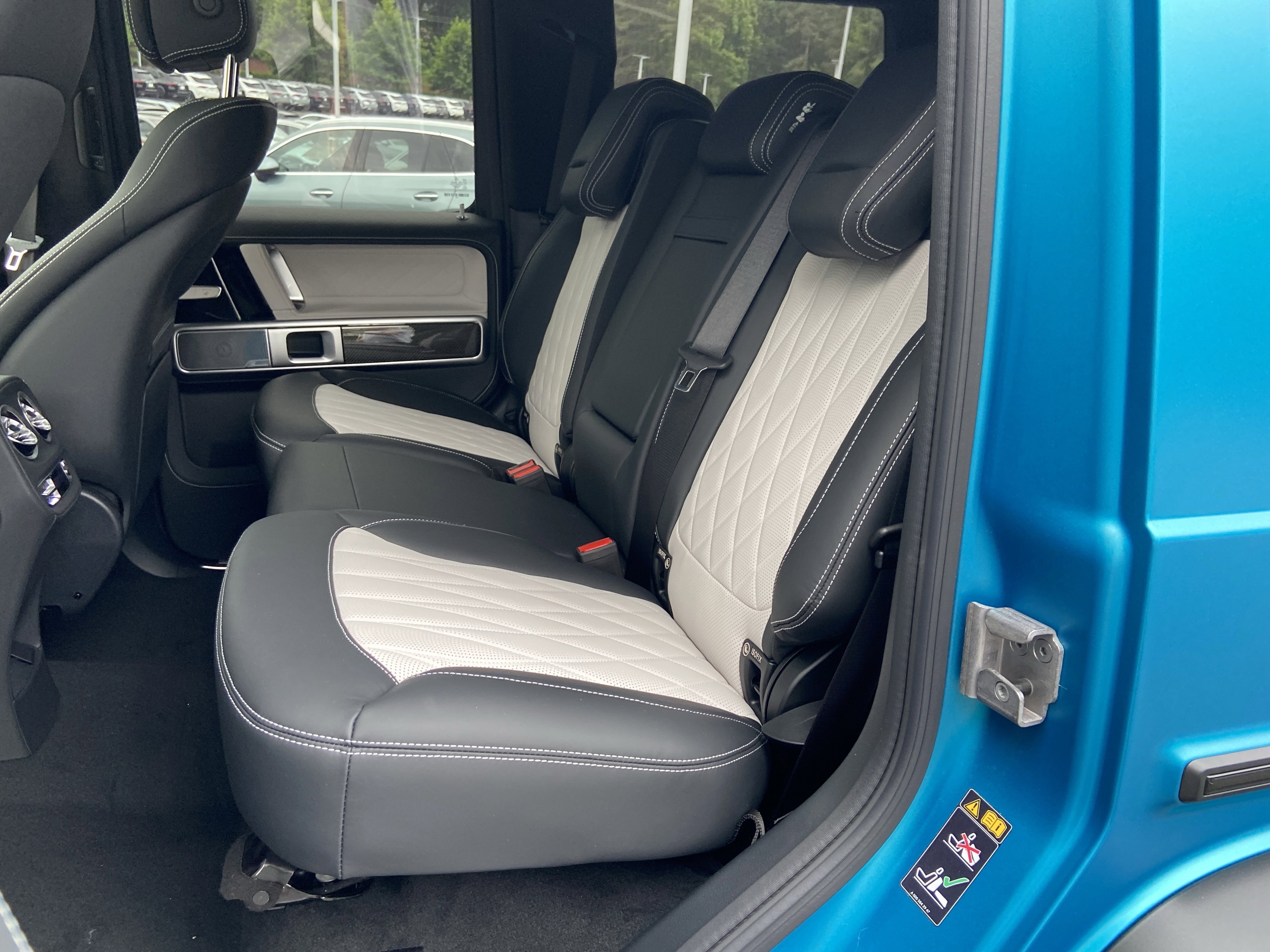 New 2026 MANUFAKTUR hyper blue magno Mercedes-Benz AMG® G 63 SUV image 36