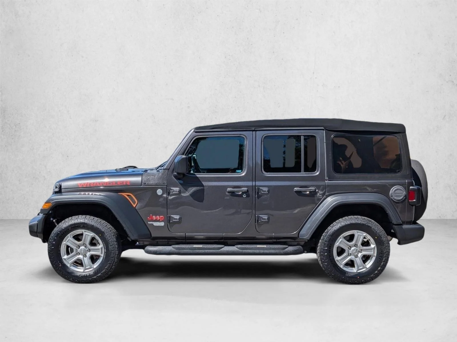 Used 2019 Granite Crystal Metallic Clearcoat Jeep Sport S image 9