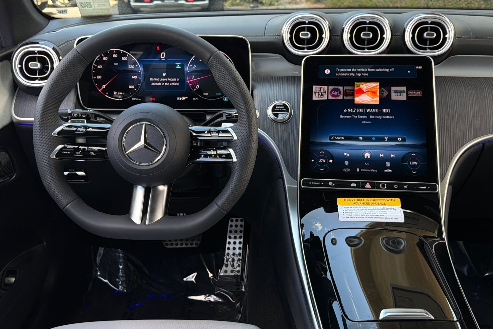 New 2026 Obsidian Black Metallic Mercedes-Benz GLC 300 image 29