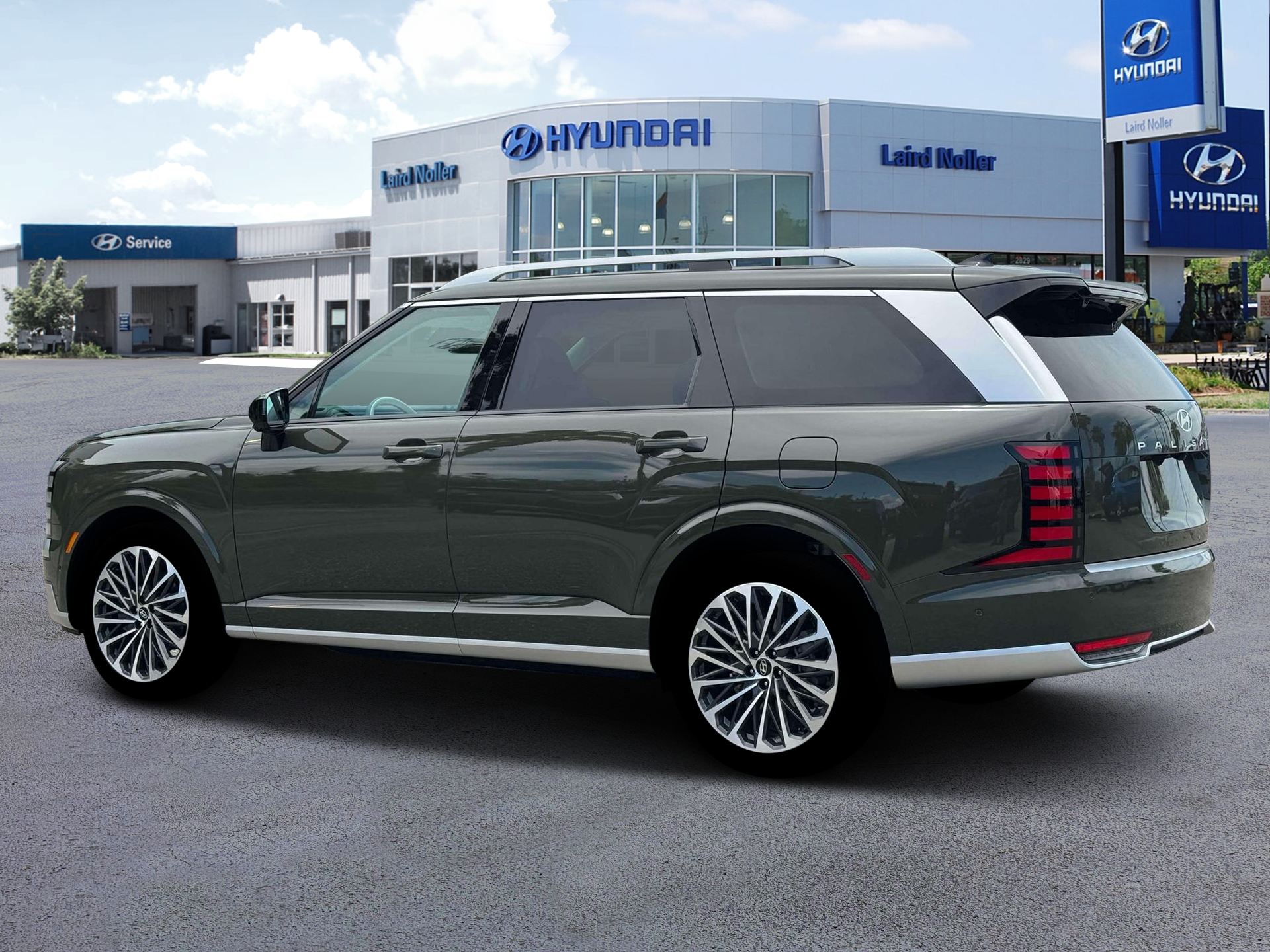 View vehicle photo 4