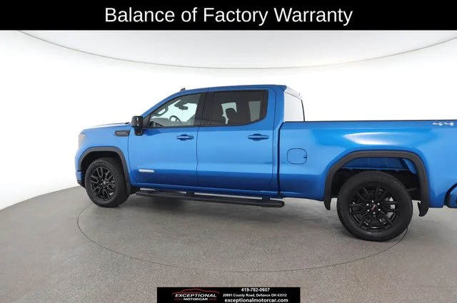 Used 2023 Blue GMC Elevation image 9