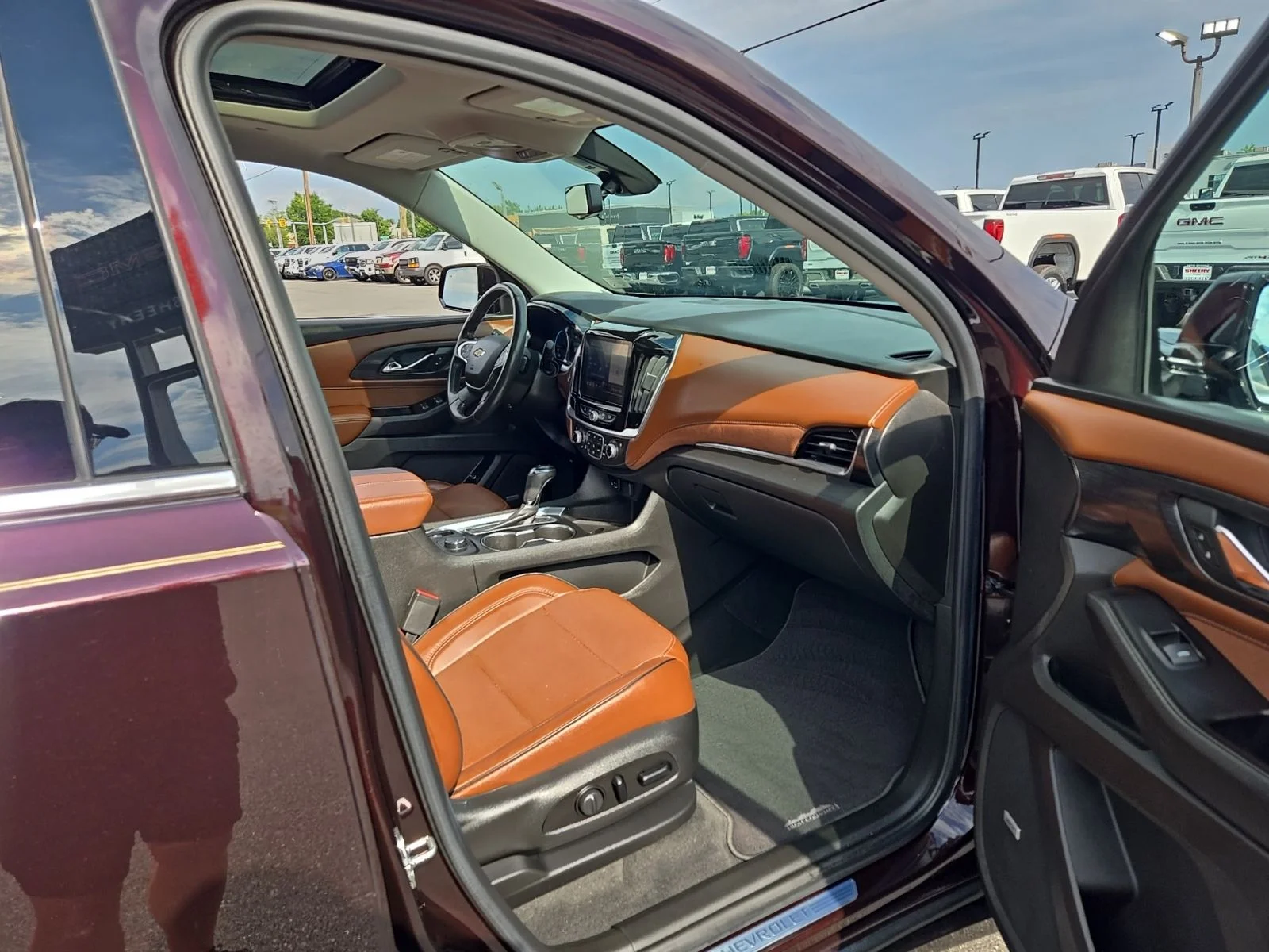 Used 2020 Red Chevrolet High Country image 33