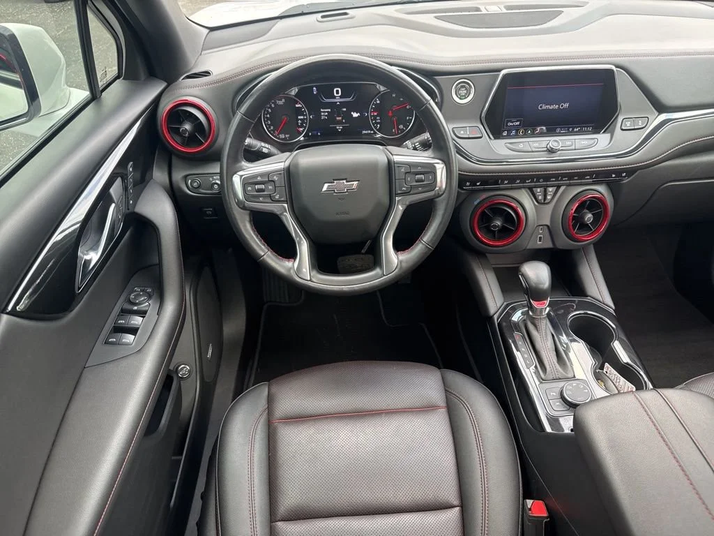 Used 2022 Iridescent Pearl Tricoat Chevrolet RS image 26