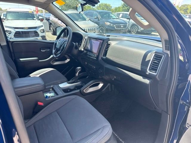 Used 2022 Blue Nissan SV image 11
