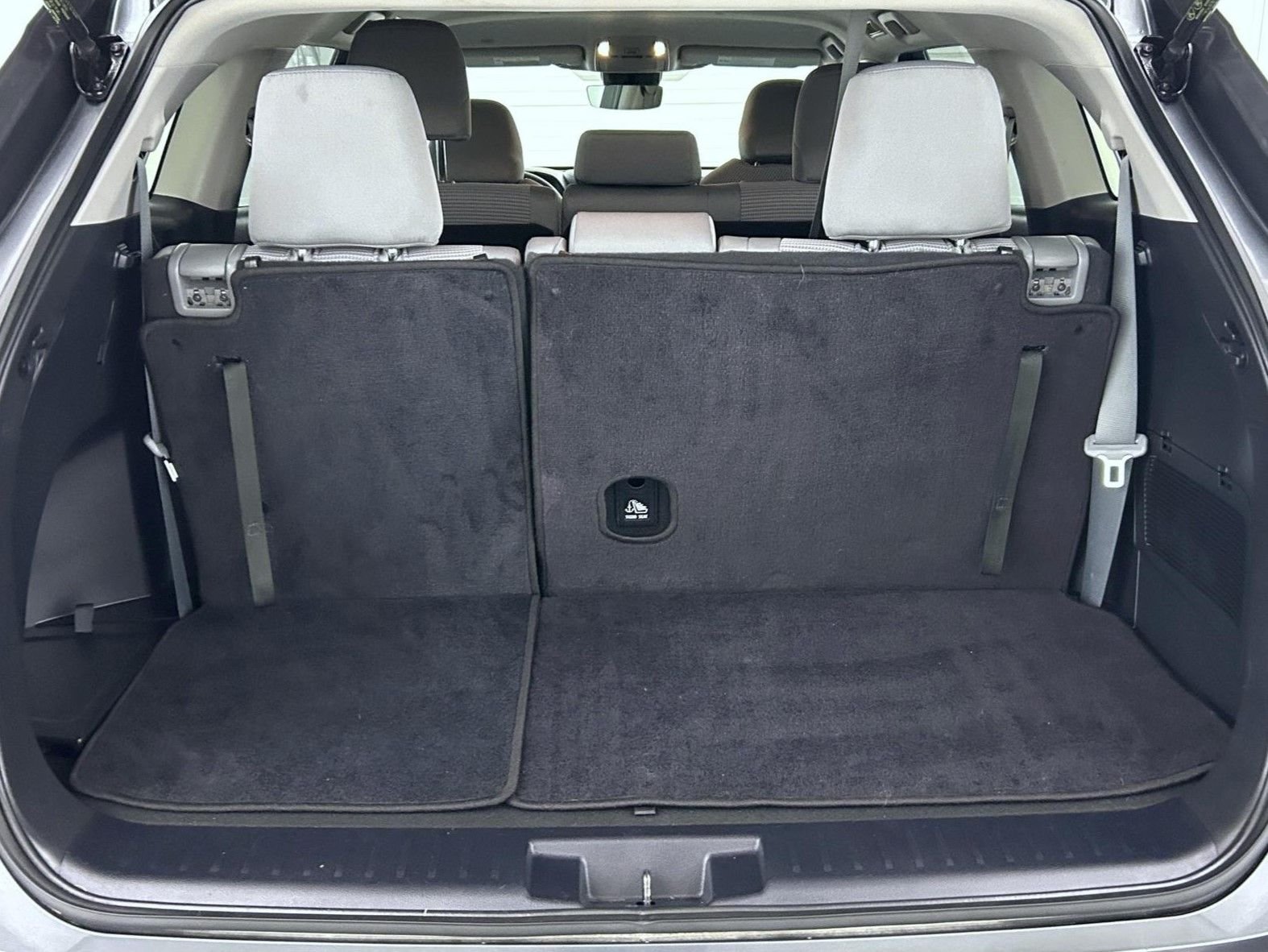 Used 2022 Gray Toyota L image 24