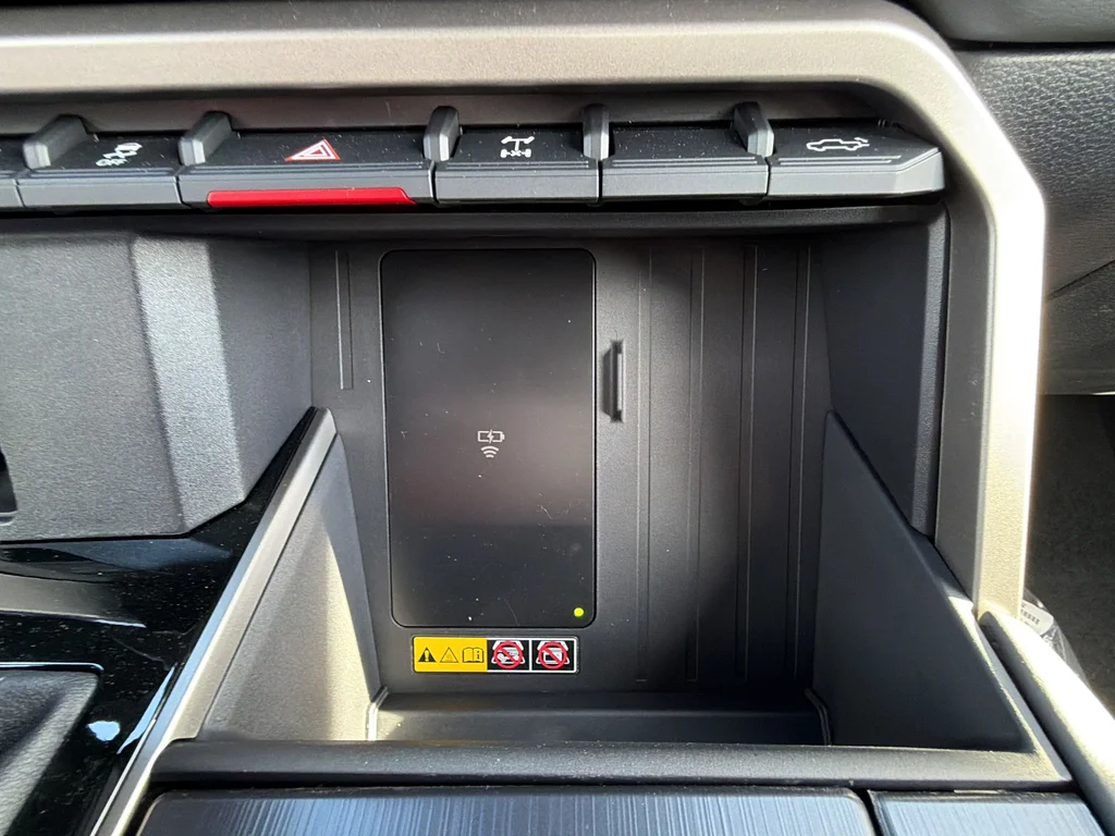 New 2026 Wind Chill Pearl <sup>1</sup> Toyota  Platinum image 39