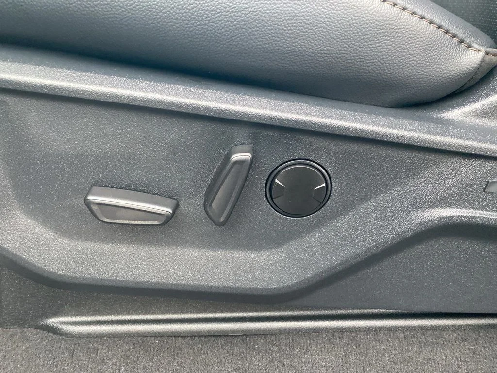 New 2026 Carbonized Gray Metallic Ford F-250® Lariat® image 13