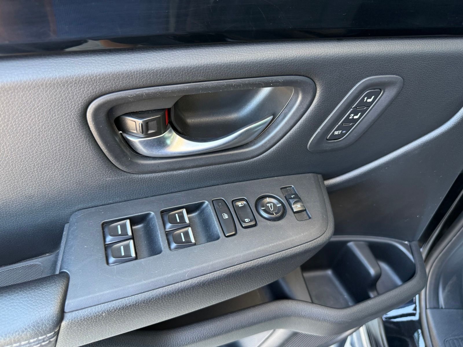 2025 Honda Pilot EX-L - Photo 13