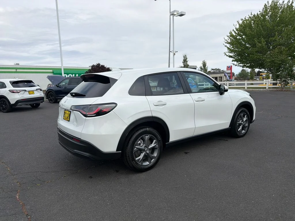 New 2027 White Honda LX image 5
