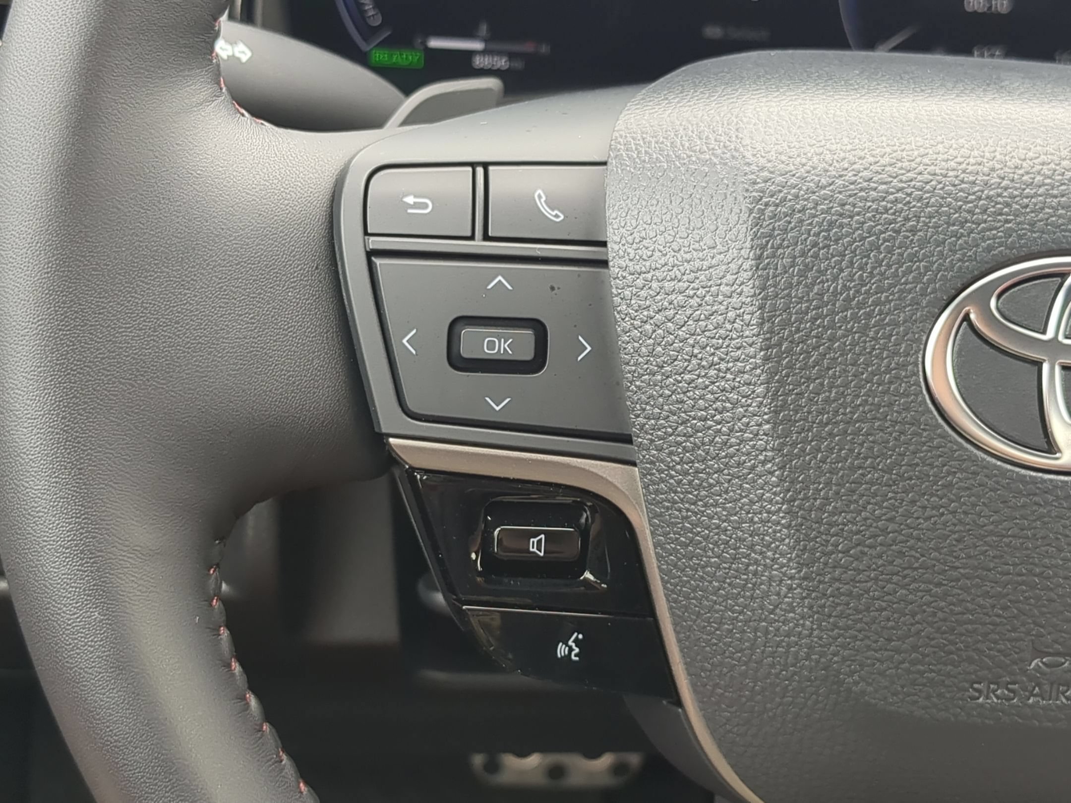 Used 2026 Underground Toyota LE image 17