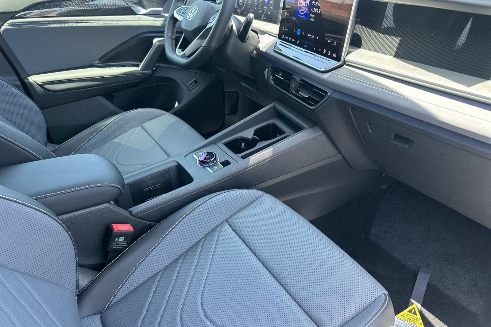 New 2026  Volkswagen 2.0T SE R-Line Black image 15