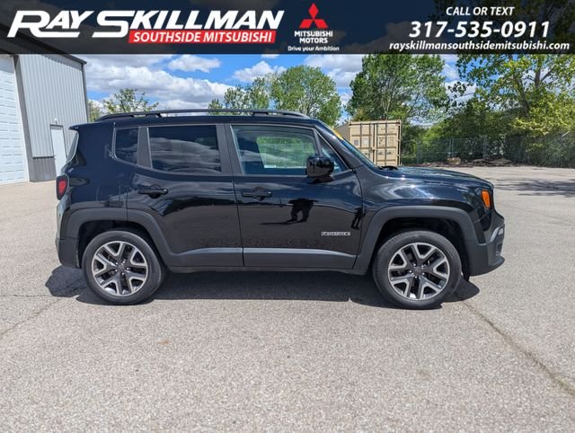 Used 2018 Black Jeep Latitude image 4