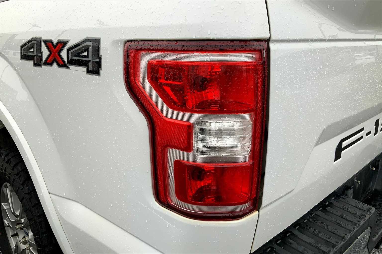 Used 2018 Oxford White Ford LARIAT image 25