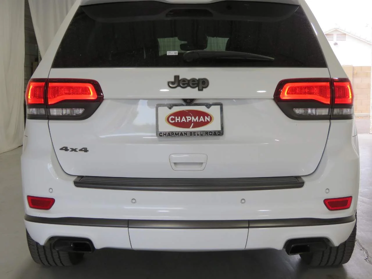 Used 2018 Bright White Clear Coat Jeep High Altitude image 5